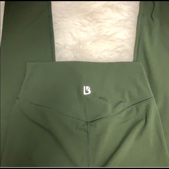 ** SOLD ** Rosa leggings - Picture 5 of 8